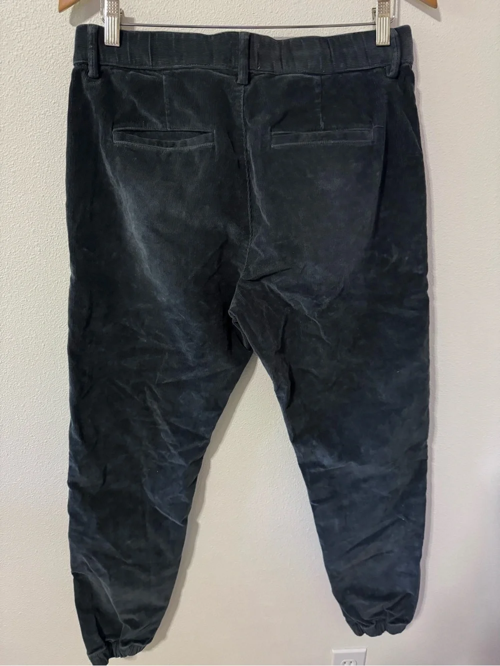 Huckberry Flint and Tinder 365 Corduroy Jogger Charcoal Gray Zipper Fly-32